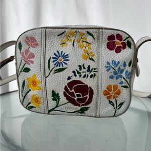 Fossil White Shoulder Bag with Floral Embroidery